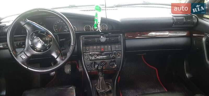 Седан Audi A6 1995 в Луцке