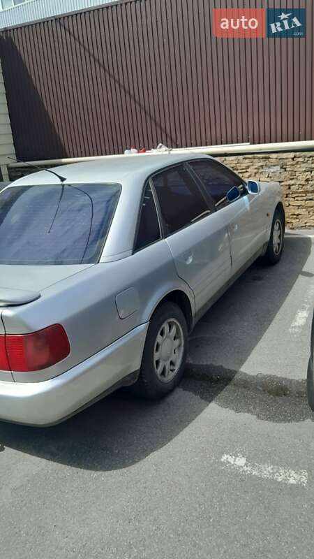 Седан Audi A6 1994 в Киеве