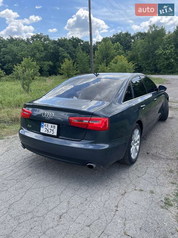 Седан Audi A6 2013 в Новомосковске
