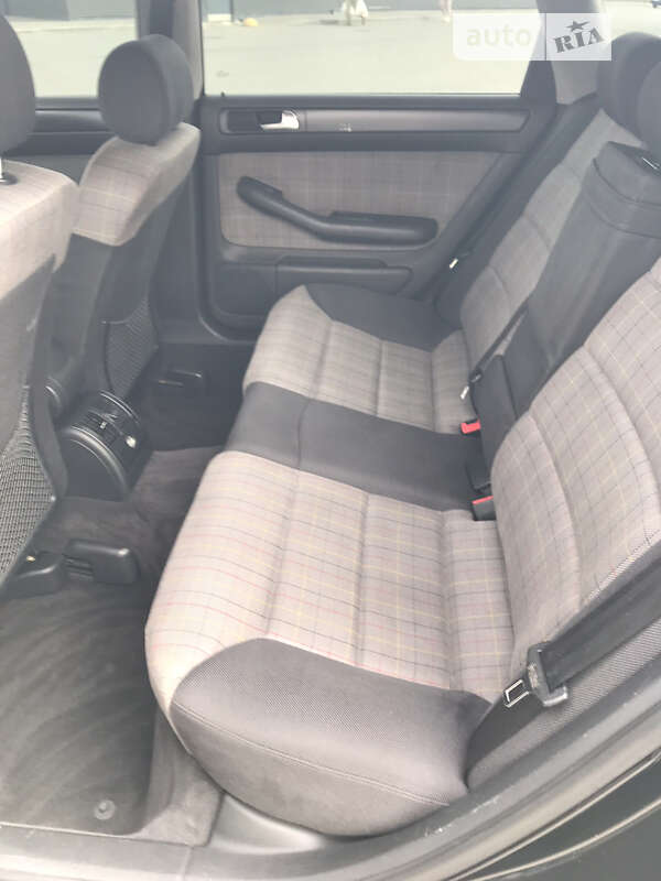 Универсал Audi A6 2002 в Днепре