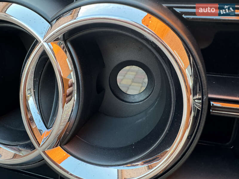 Седан Audi A6 2018 в Киеве