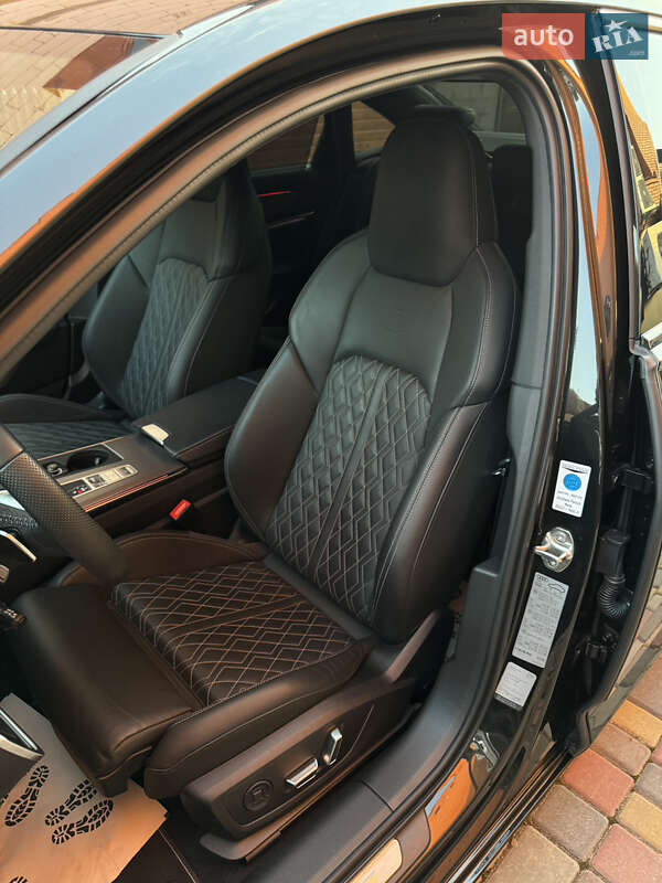 Седан Audi A6 2018 в Киеве