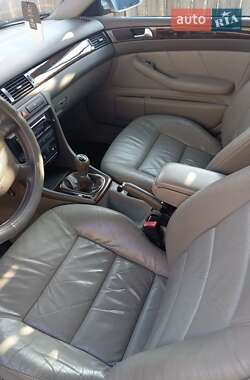 Седан Audi A6 2001 в 