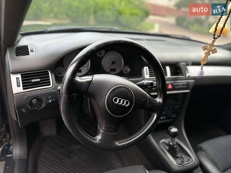 Универсал Audi A6 2004 в Ладыжине