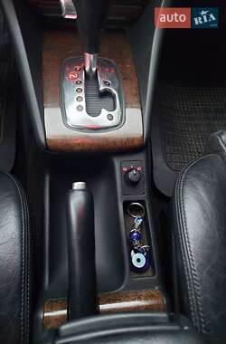 Седан Audi A6 2002 в 