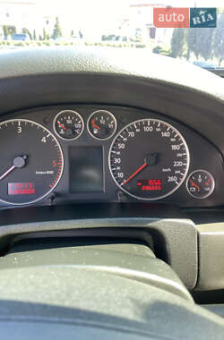 Седан Audi A6 2002 в 