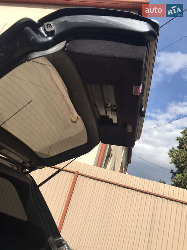 Универсал Audi A6 2001 в Ужгороде