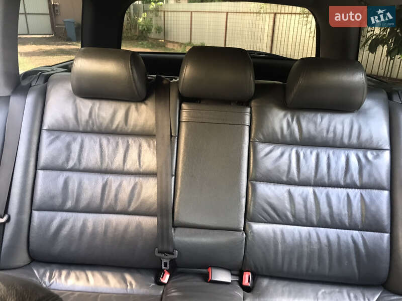 Универсал Audi A6 2001 в Ужгороде