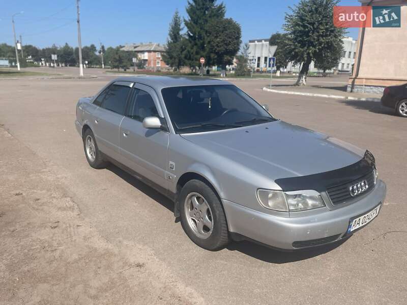Седан Audi A6 1995 в Коростене