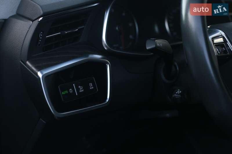 Седан Audi A6 2021 в Ровно