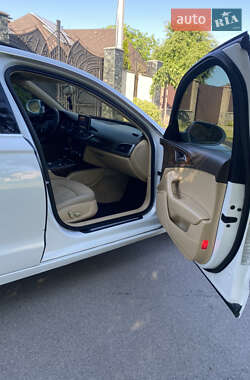 Седан Audi A6 2012 в 
