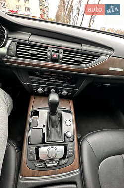Седан Audi A6 2015 в 