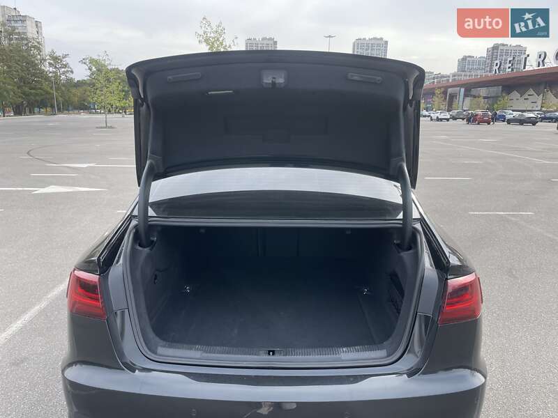 Седан Audi A6 2017 в Киеве