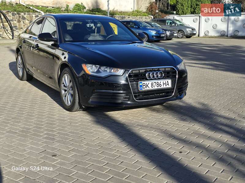 Седан Audi A6 2012 в Ровно