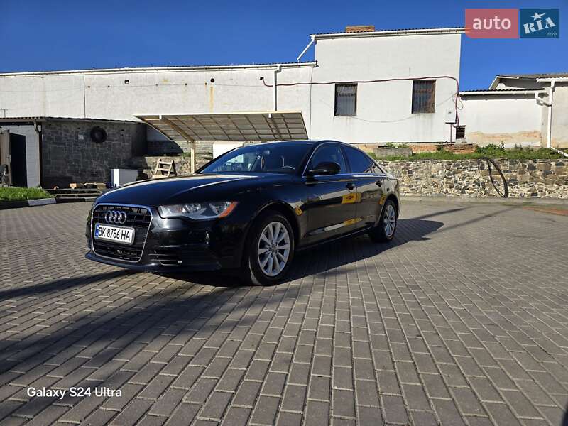 Седан Audi A6 2012 в Ровно