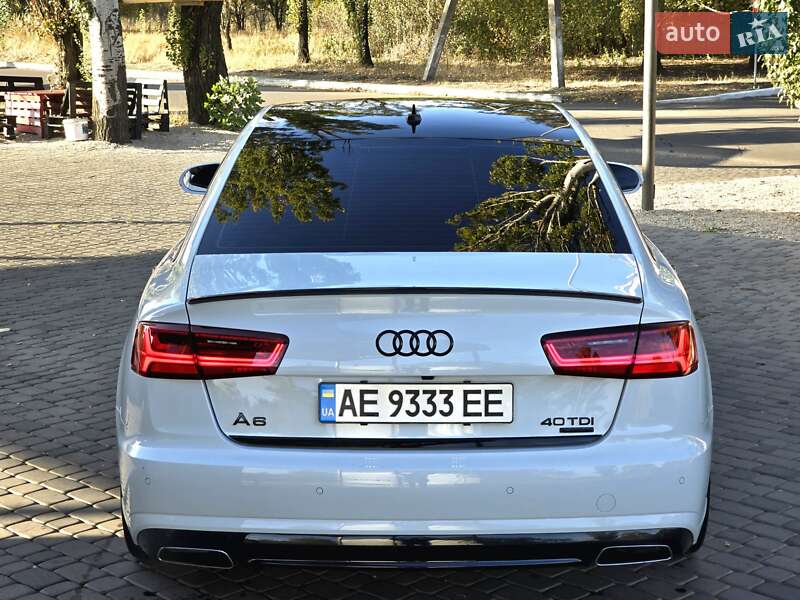 Седан Audi A6 2015 в Першотравенске