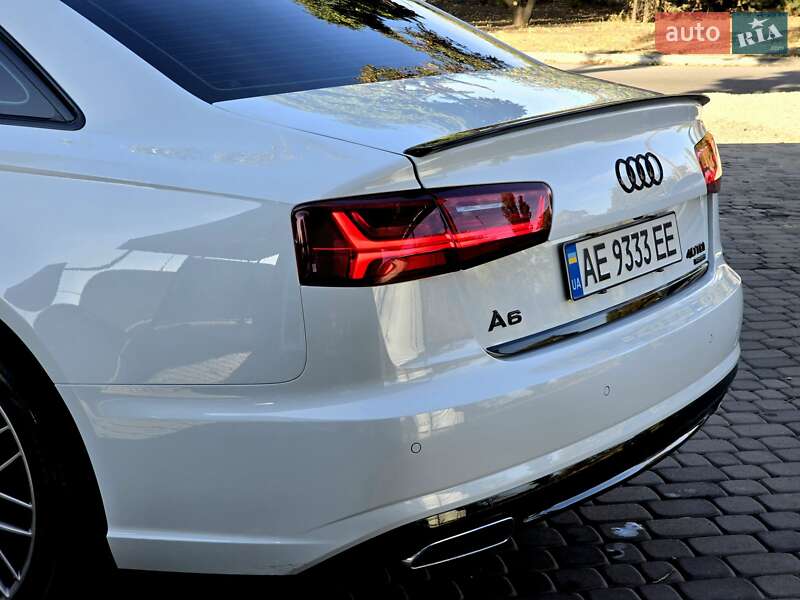 Седан Audi A6 2015 в Першотравенске