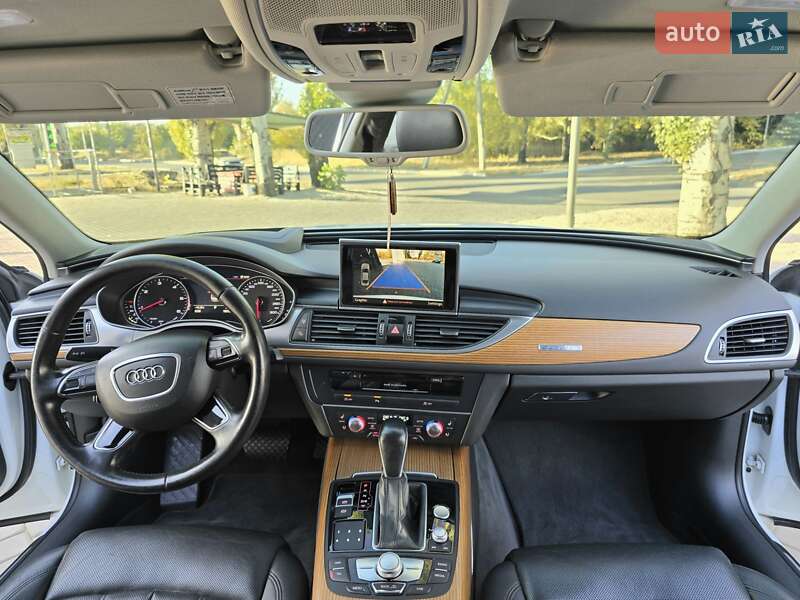 Седан Audi A6 2015 в Першотравенске