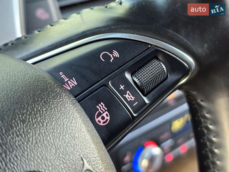 Седан Audi A6 2015 в Першотравенске