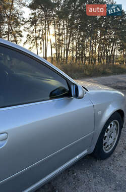Седан Audi A6 2000 в 