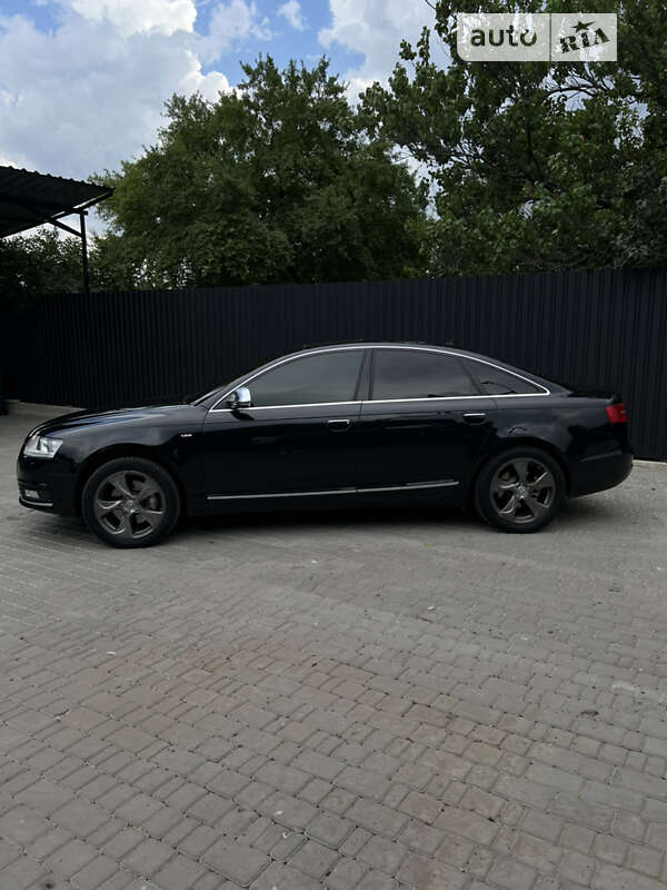 Седан Audi A6 2010 в Первомайске