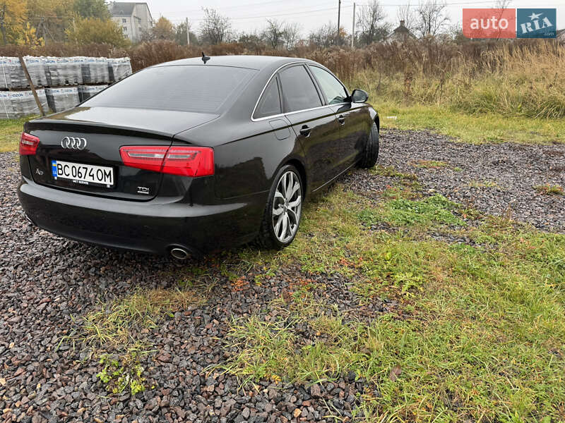 Седан Audi A6 2011 в Комарному