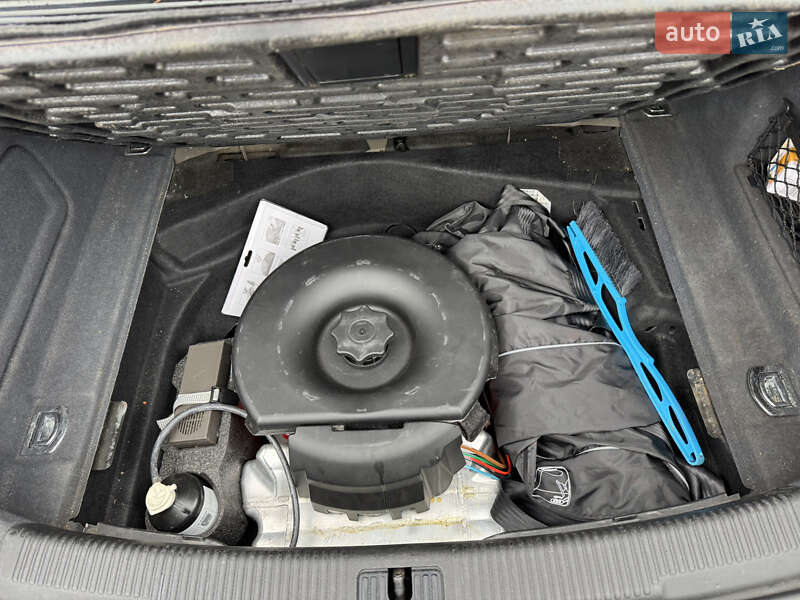 Седан Audi A6 2011 в Комарному