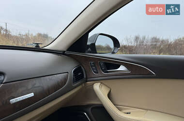 Седан Audi A6 2011 в Комарному