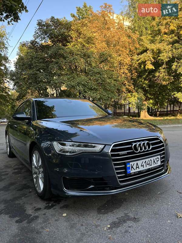 Седан Audi A6 2015 в 