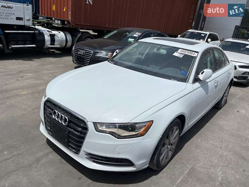 Седан Audi A6 2014 в Киеве