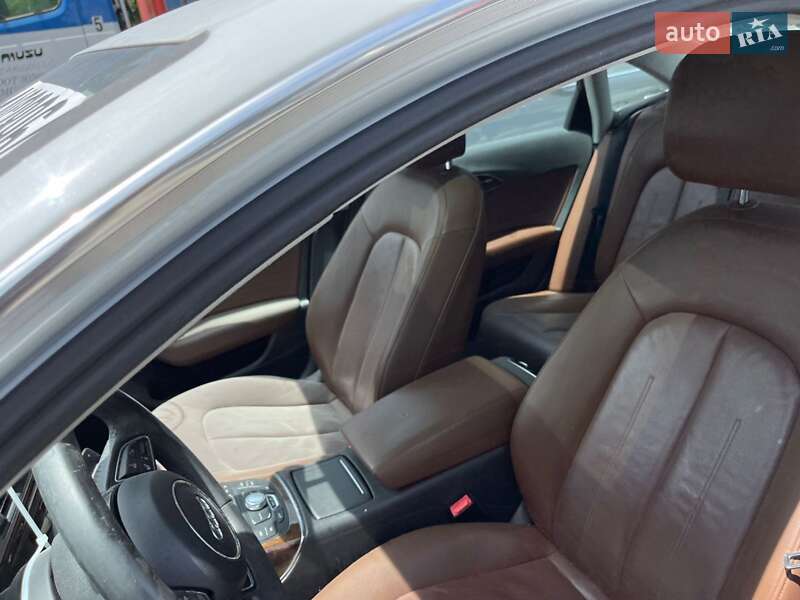 Седан Audi A6 2014 в Киеве