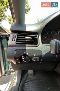 Универсал Audi A6 1999 в 