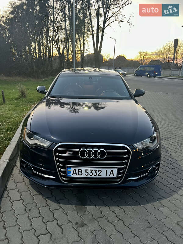 Седан Audi A6 2013 в 
