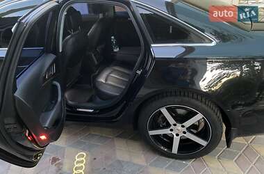 Седан Audi A6 2013 в 