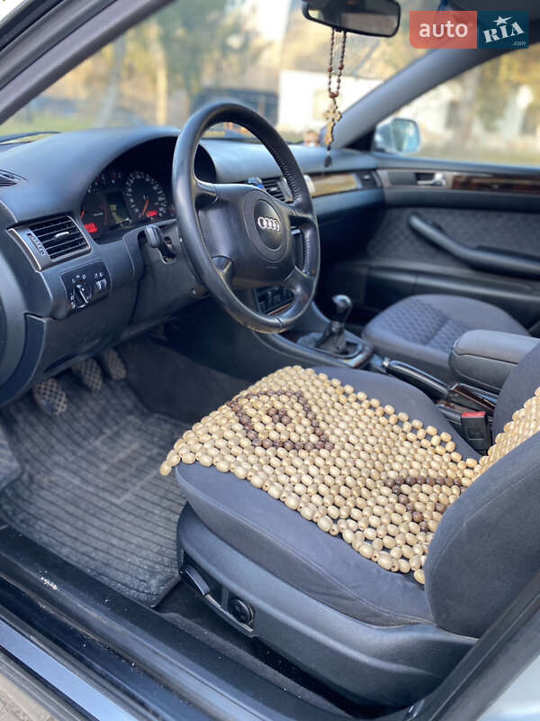 Универсал Audi A6 2001 в Луцке