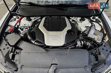 Седан Audi A6 2019 в 