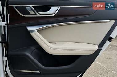 Седан Audi A6 2019 в 