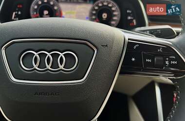 Седан Audi A6 2019 в 