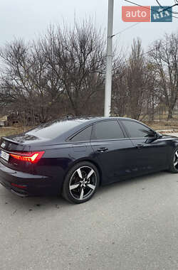 Седан Audi A6 2019 в 