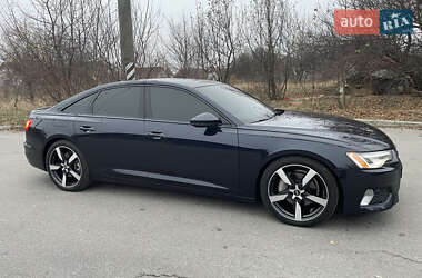 Седан Audi A6 2019 в 