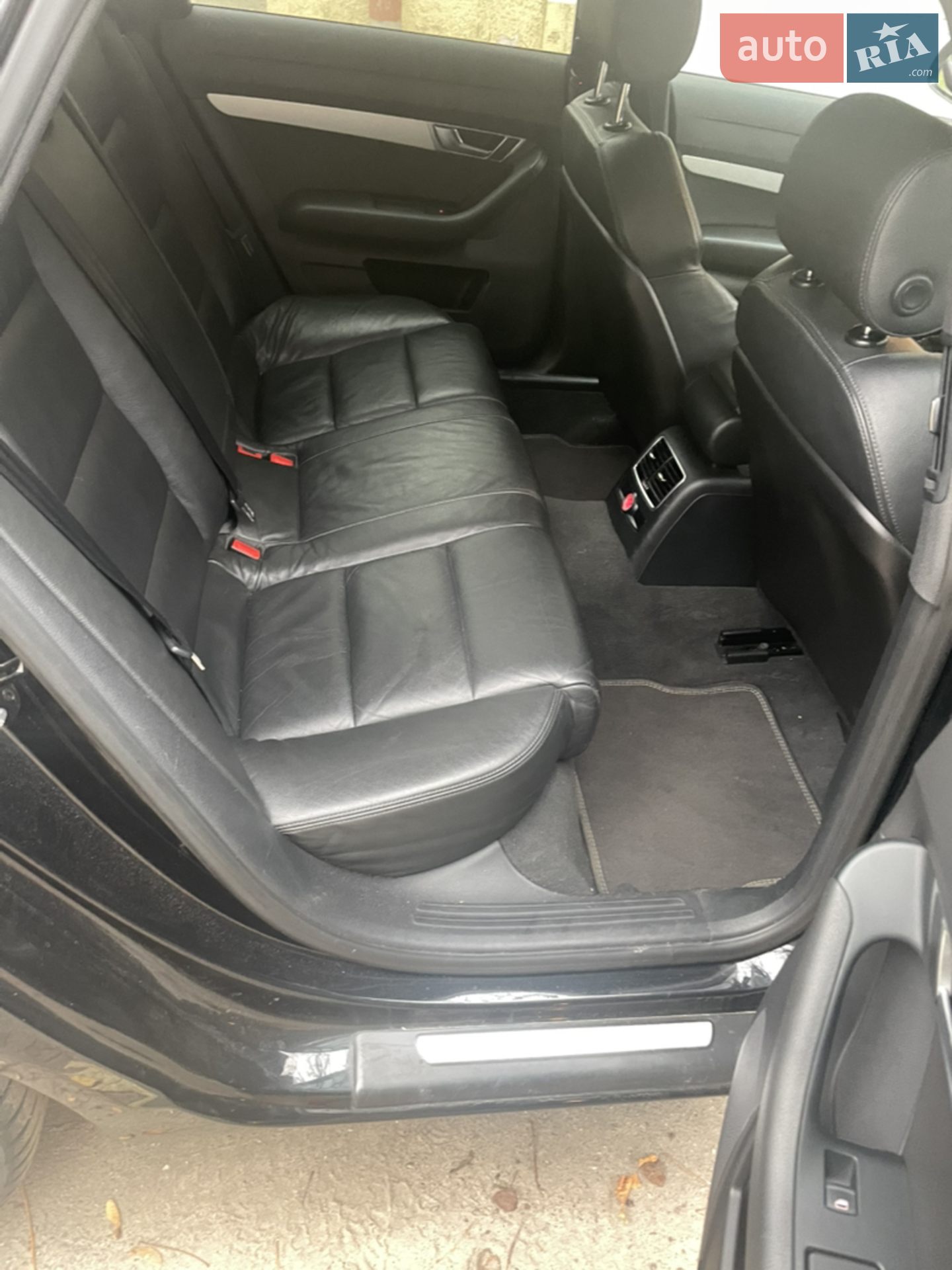 2010 Audi A6 - мініатюра 5