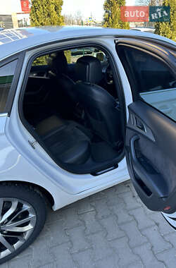 Седан Audi A6 2012 в 