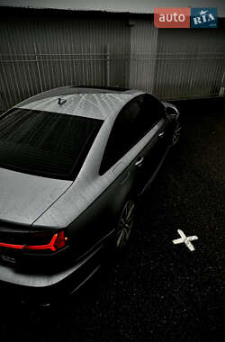 Седан Audi A6 2015 в Киеве