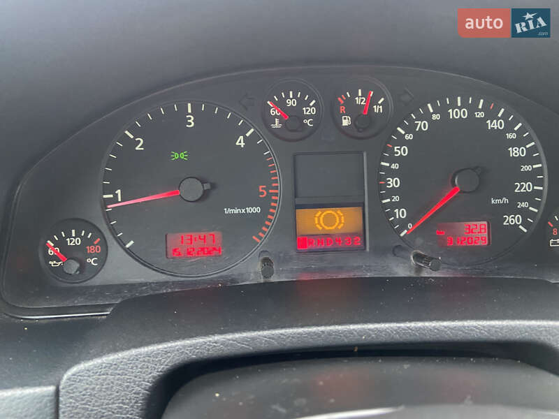 Універсал Audi A6 2000 в Турійську