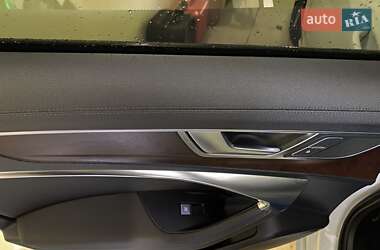 Седан Audi A6 2019 в 