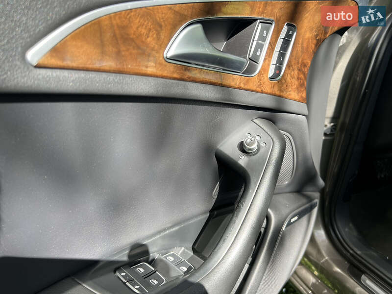 Седан Audi A6 2012 в Жовкве