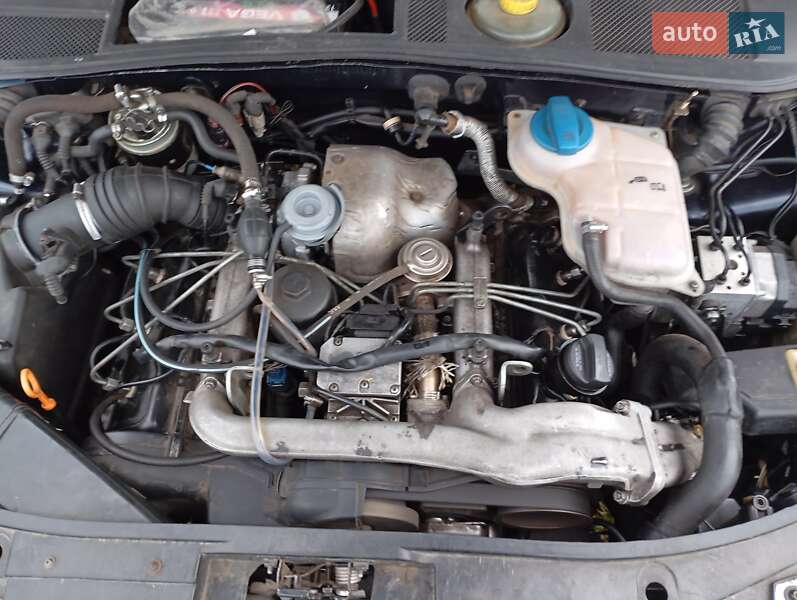 Универсал Audi A6 1998 в Ставище