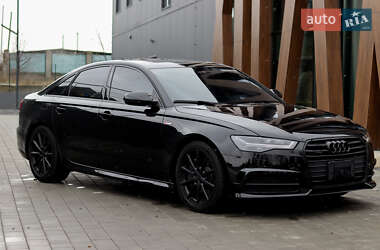Седан Audi A6 2016 в 
