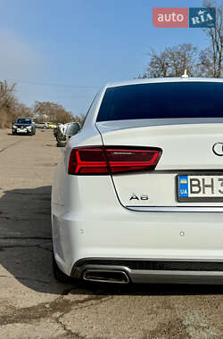 Седан Audi A6 2015 в 