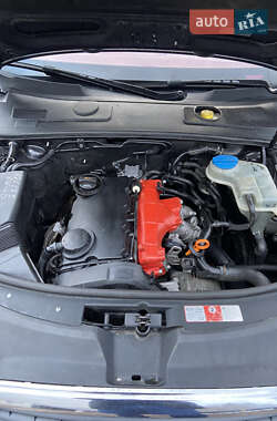 Седан Audi A6 2004 в 